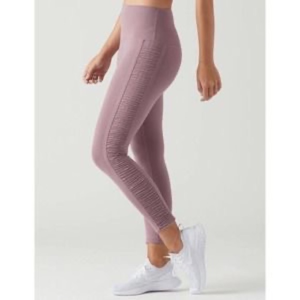 Glyder Dusty Rose Capri Legging